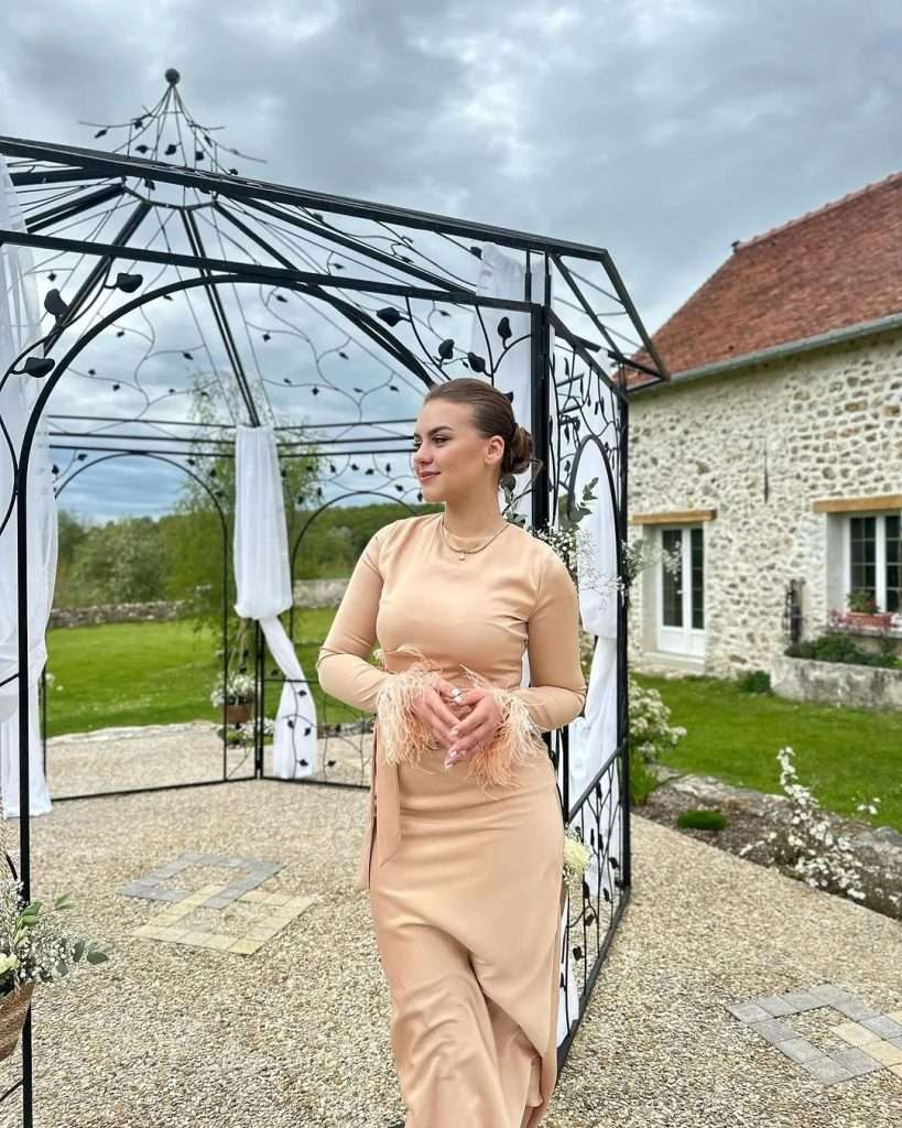 Shannah Lindh showcasing glamorous beauty and style, stepping confidently into the spotlight | Fashion and Beauty Blogger